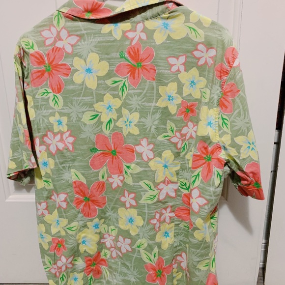 💚🌺 hawaiian button down ‘dad’ shirt 🌺💚 - Picture 3 of 4